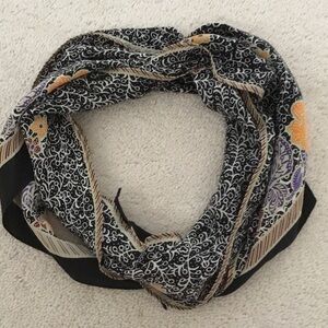 Vintage Echo Lightweight Black Patterned Floral Skinny Silk Scarf